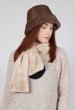 Namaste Hat in Marron