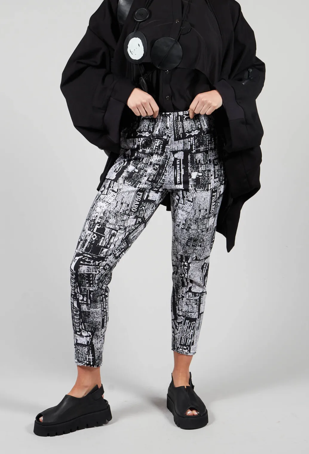 Newspaper Print Leggings in Black