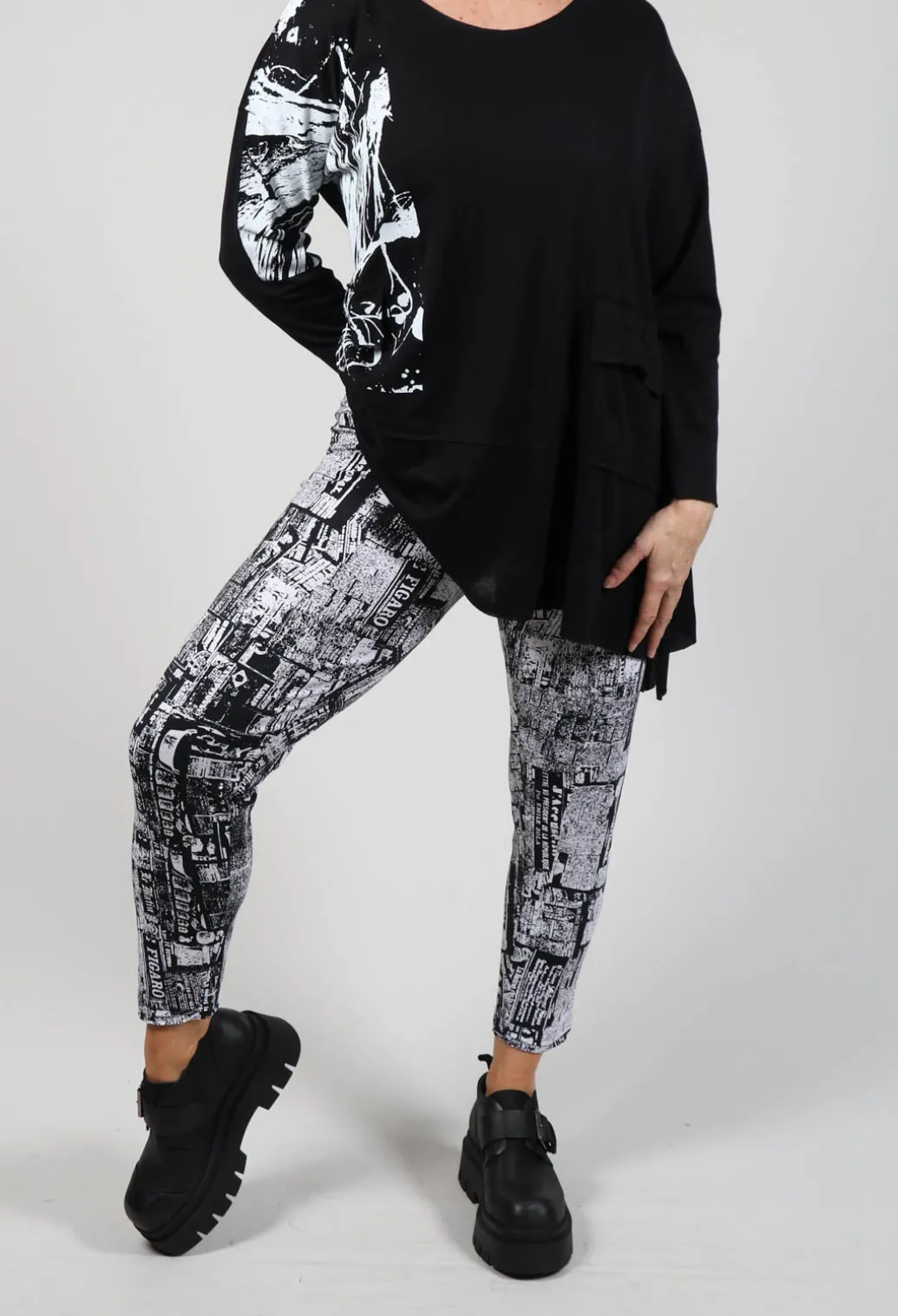 Newspaper Print Leggings in Black