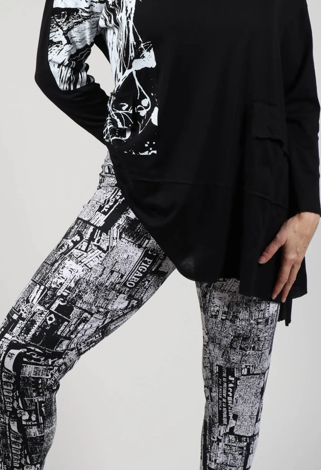 Newspaper Print Leggings in Black