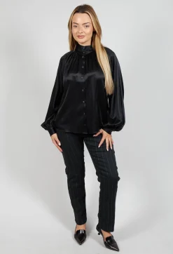 Nitadea Blouse in Black