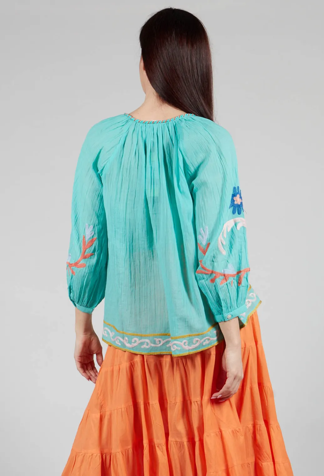 Objectif Embroidered Top in Vert