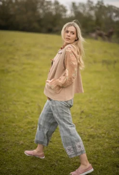 Oeillet Blouse in Voile Fleur Macaron