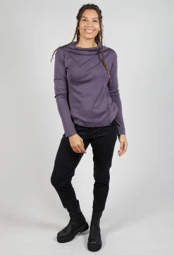 Off The Shoulder Shirt in Melanzana