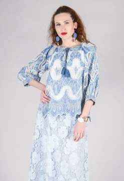 Omaley Embroidered Top in Bleu and Petr