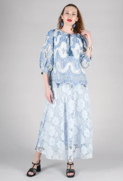 Omaley Embroidered Top in Bleu and Petr