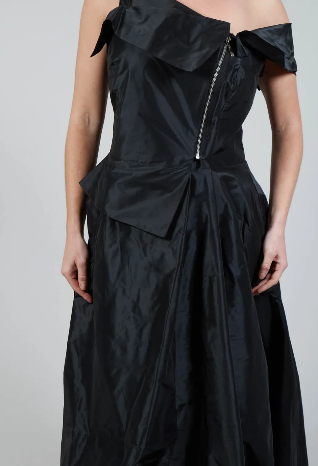 ONGO Dress in Black
