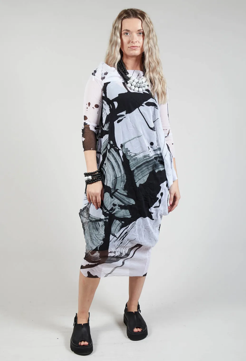 OSLO Dress in Black White Colourful