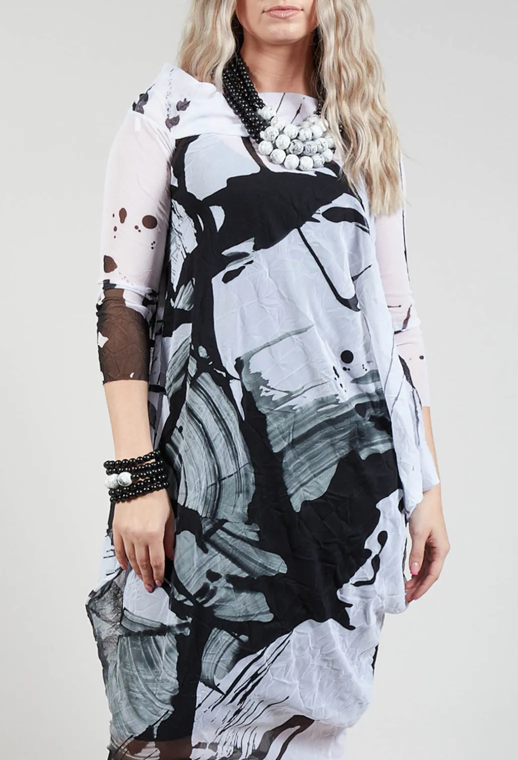 OSLO Dress in Black White Colourful