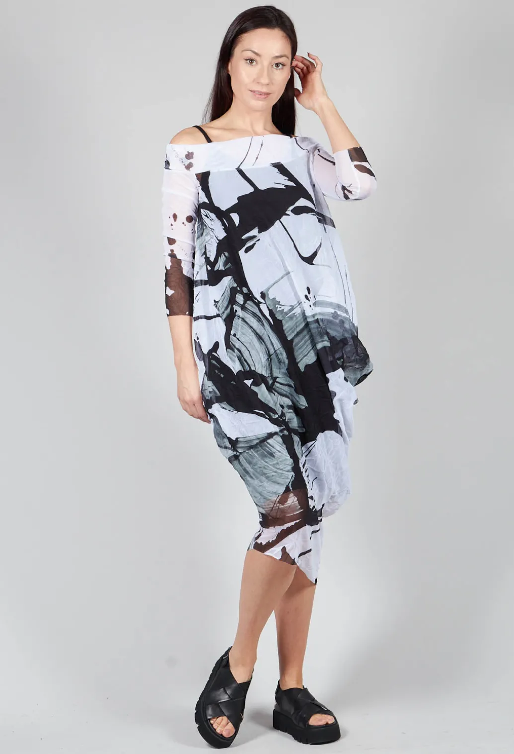 OSLO Dress in Black White Colourful