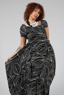 PAKA11 Dress in Black with White