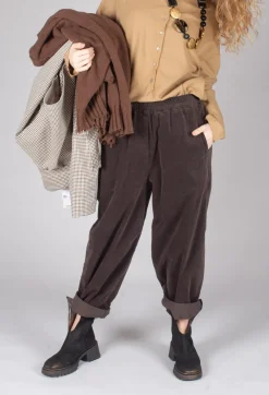 Pedra Trousers in Brown