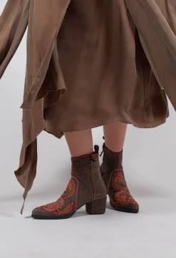 Phyllis Boot in Beaten Brown