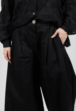 Pleat Front Trousers in Gabardina di Cotone Nero
