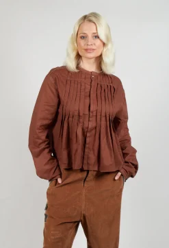 Pleat Shirt in Brown