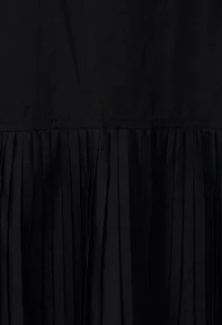 Pleated Back Shirt in Black