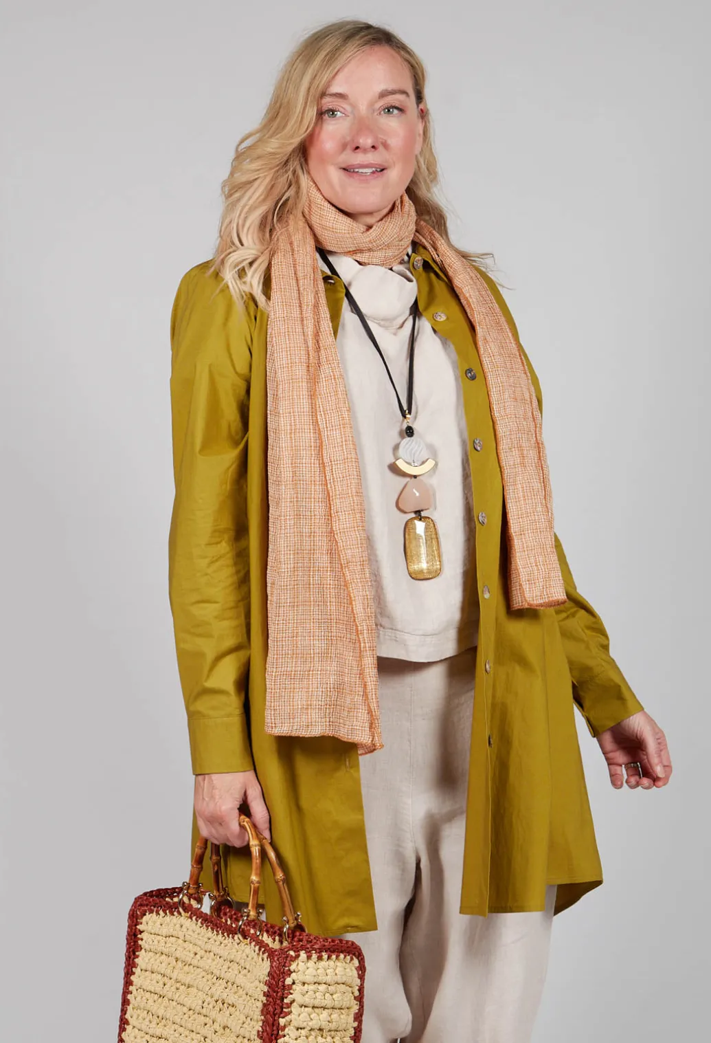 Pleated Back Shirt in Foglia