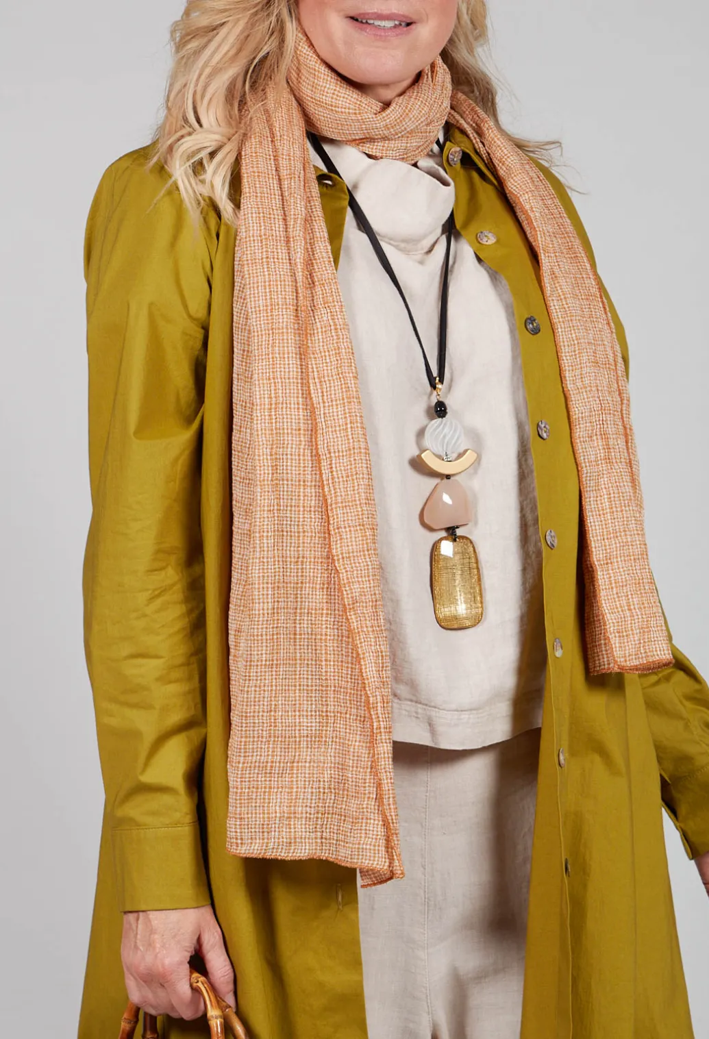 Pleated Back Shirt in Foglia