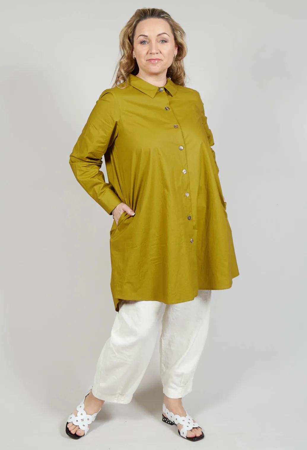 Pleated Back Shirt in Foglia