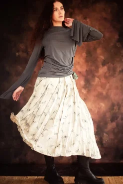 Pleated Lona Skirt in Light Grey