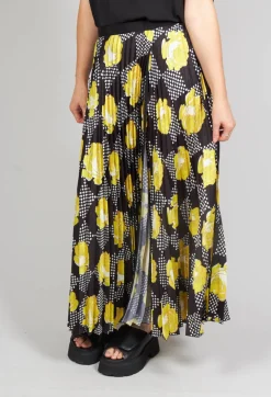 Pleated Midi Skirt in Yellow