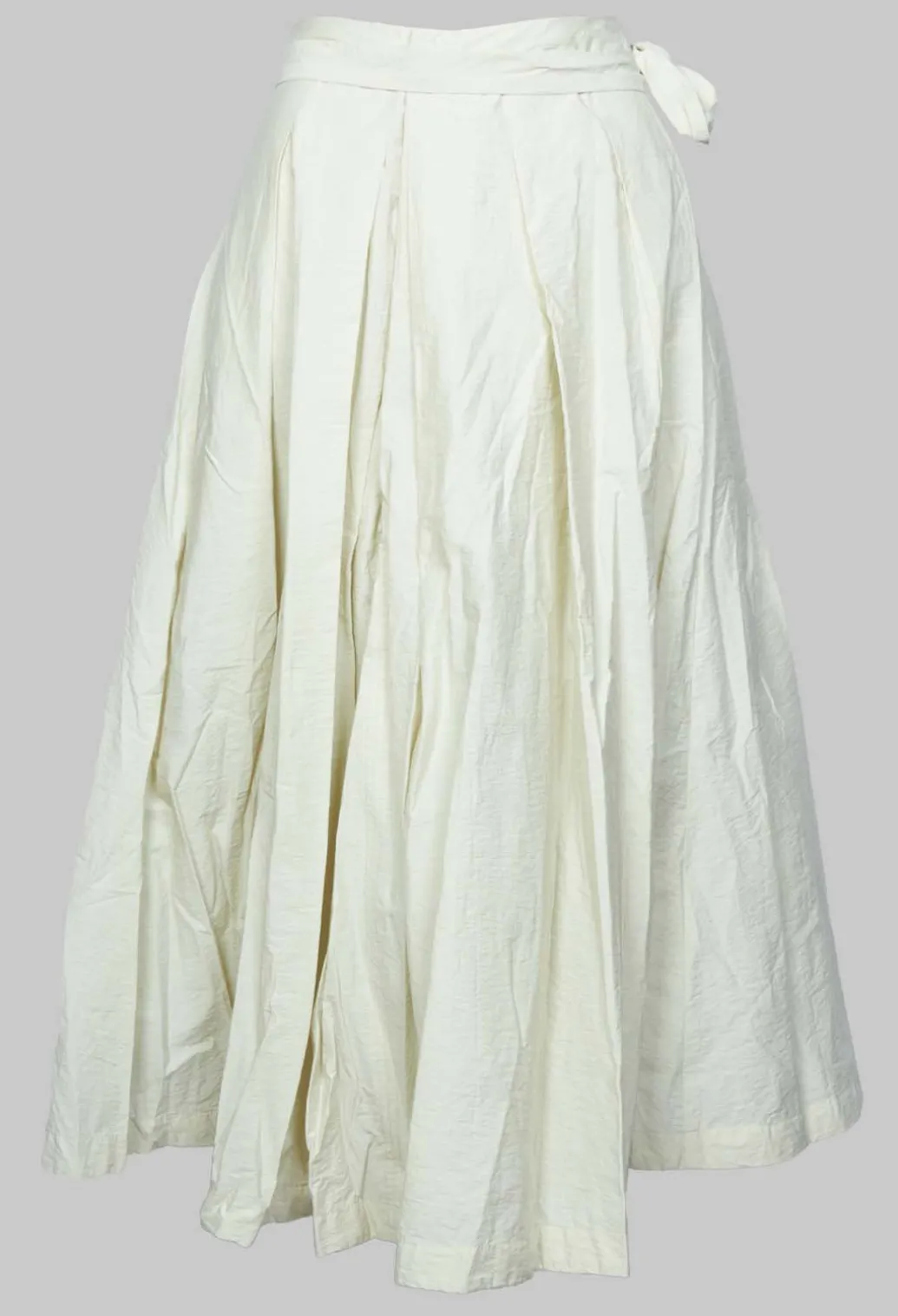 Pleated Nayati Skirt in White Clay