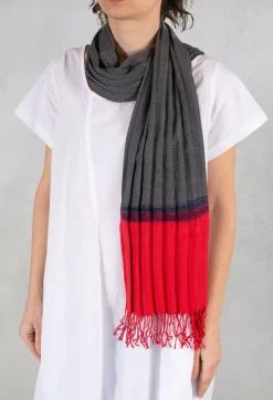Pleated Scarf in Grey/Red