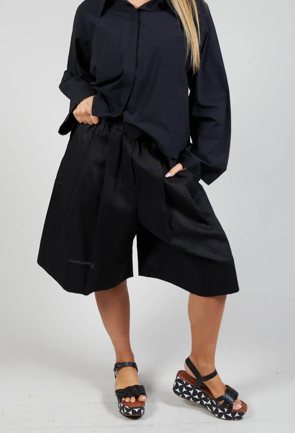 Pleated Shorts in Black