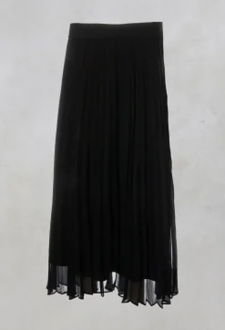 Pleated Skirt in Black