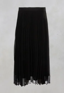 Pleated Skirt in Black
