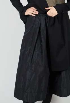 Pleated Skirt in Black
