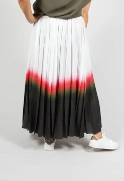 Pleated Skirt in White Faded Dye Hem line