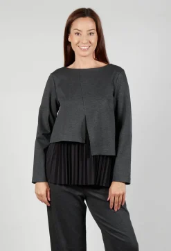 Pleated Top with Overlay in Antracite and Nero
