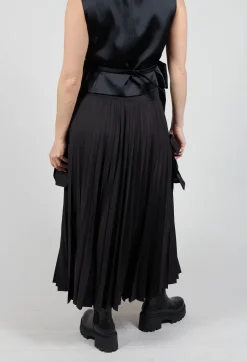Pleated Utility Skirt in Nero