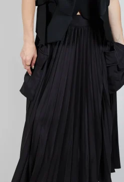 Pleated Utility Skirt in Nero
