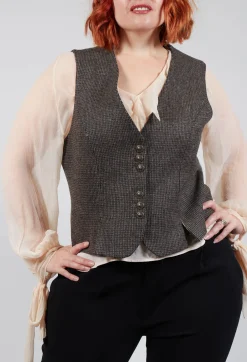 Pleated Waistcoat in Tweed