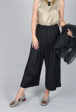 Pleated Wide Leg Trousers in Black