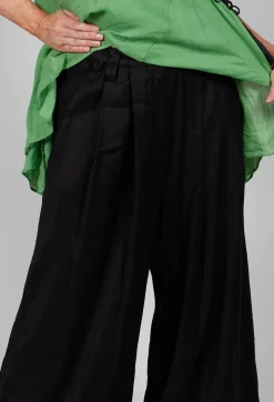 Pleated Wide Leg Trousers in Black
