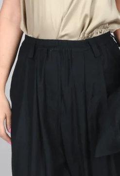 Pleated Wide Leg Trousers in Black