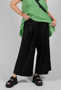 Pleated Wide Leg Trousers in Black