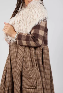 Poilu Scarf in Lama