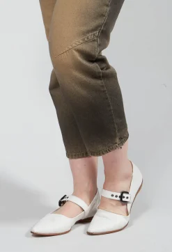 Pointed Flats in Osso