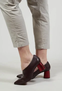 Pointed Heeled Shoes in Goya / Grape