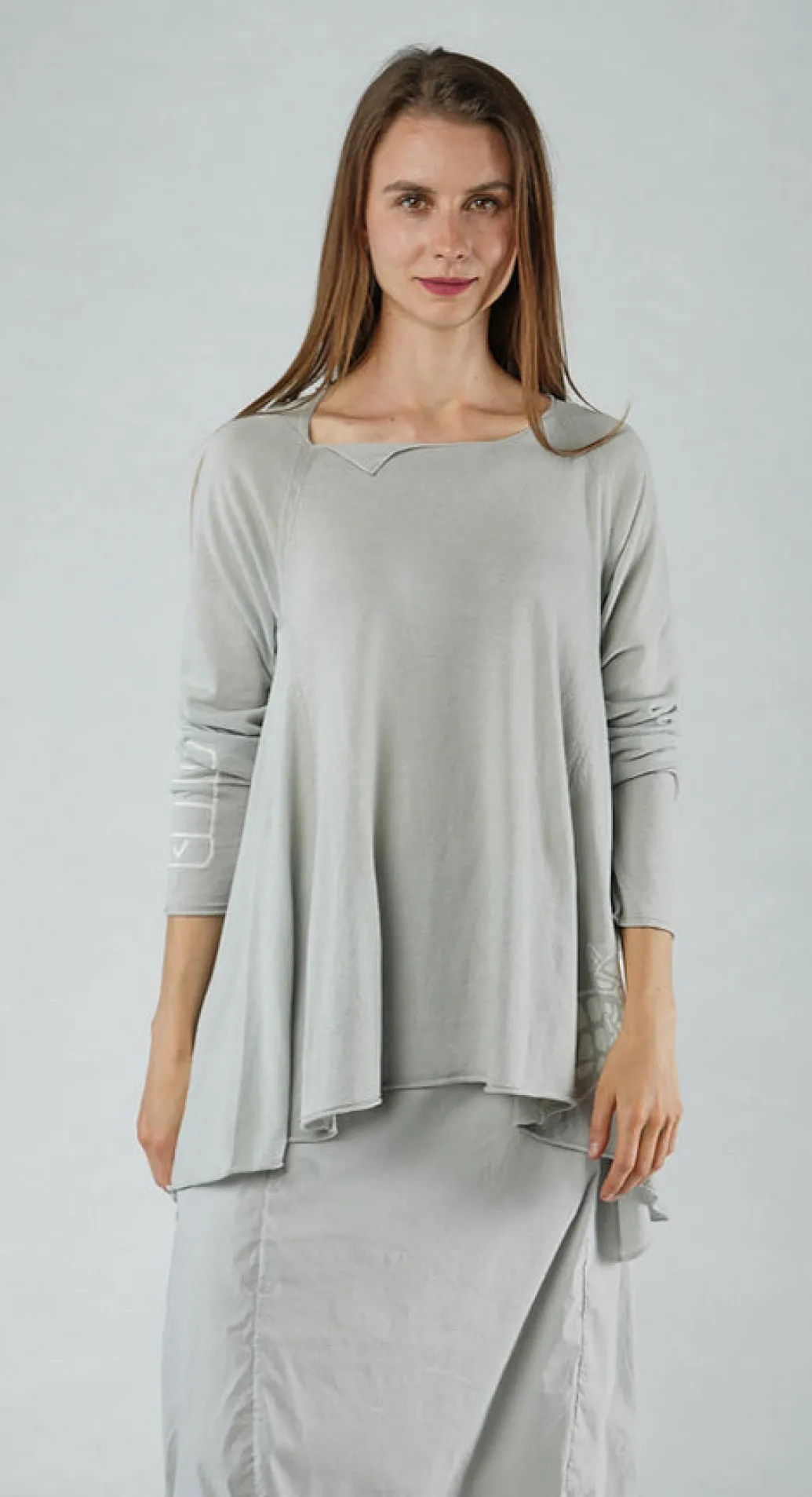 PRE-ORDER - Lightweight Pullover in Malibu Navy (Pictured in Grey Offwhite)