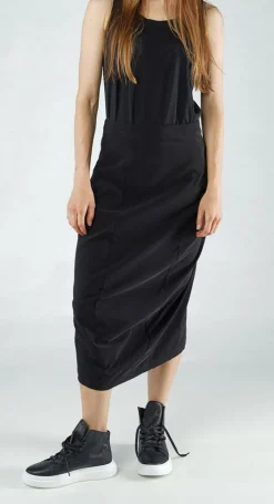PRE-ORDER - Pull On Curved Hem Pencil Skirt in Navy (Pictured in Black)