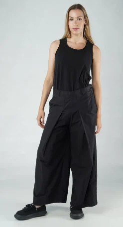 PRE-ORDER - Trousers with Oversized Pleats in Offwhite (Pictured in Black)