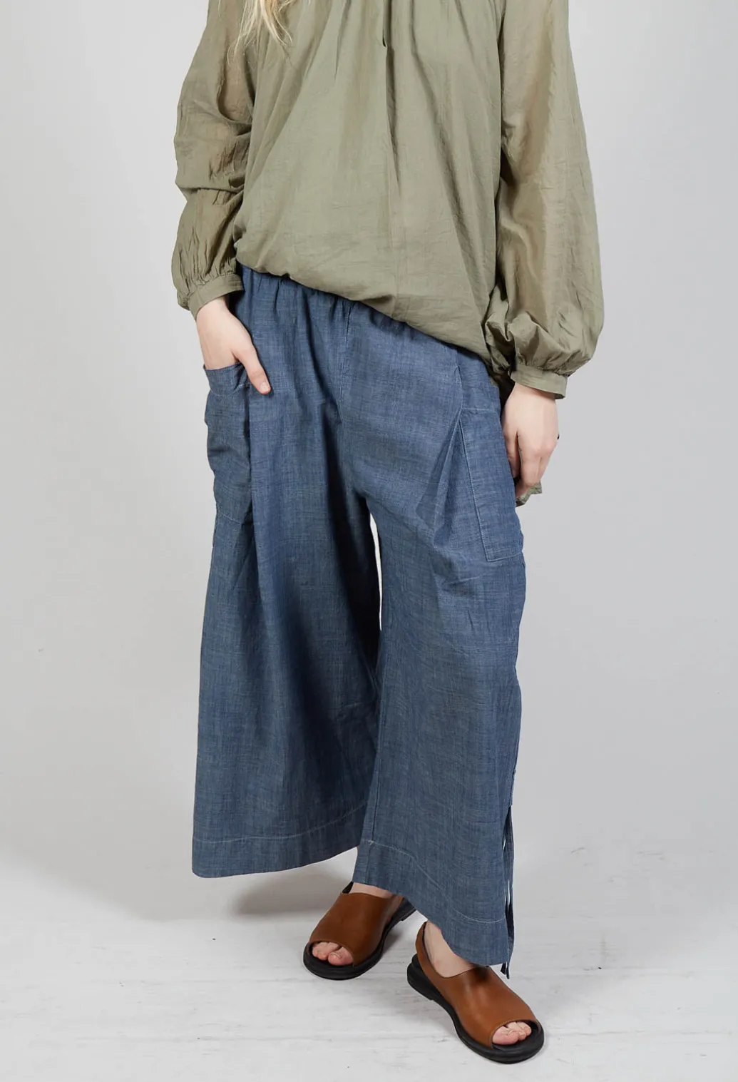 Pull String Capri Trousers in Oyster Grey