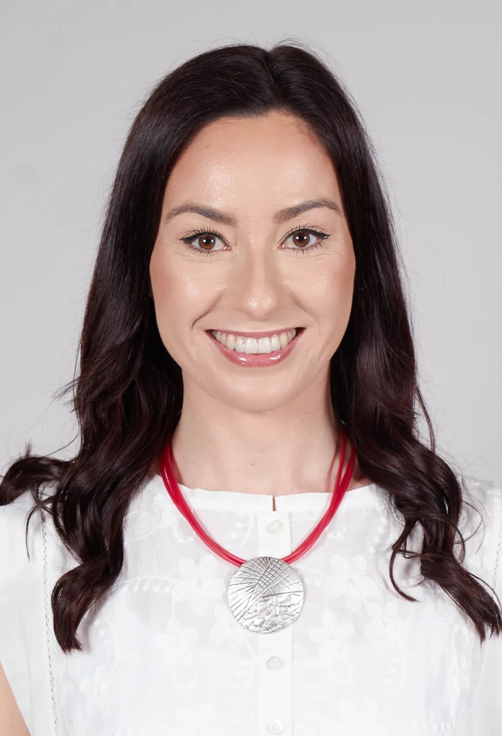 PVC Three Row Necklace with Engraved Zamak Pendant in Red