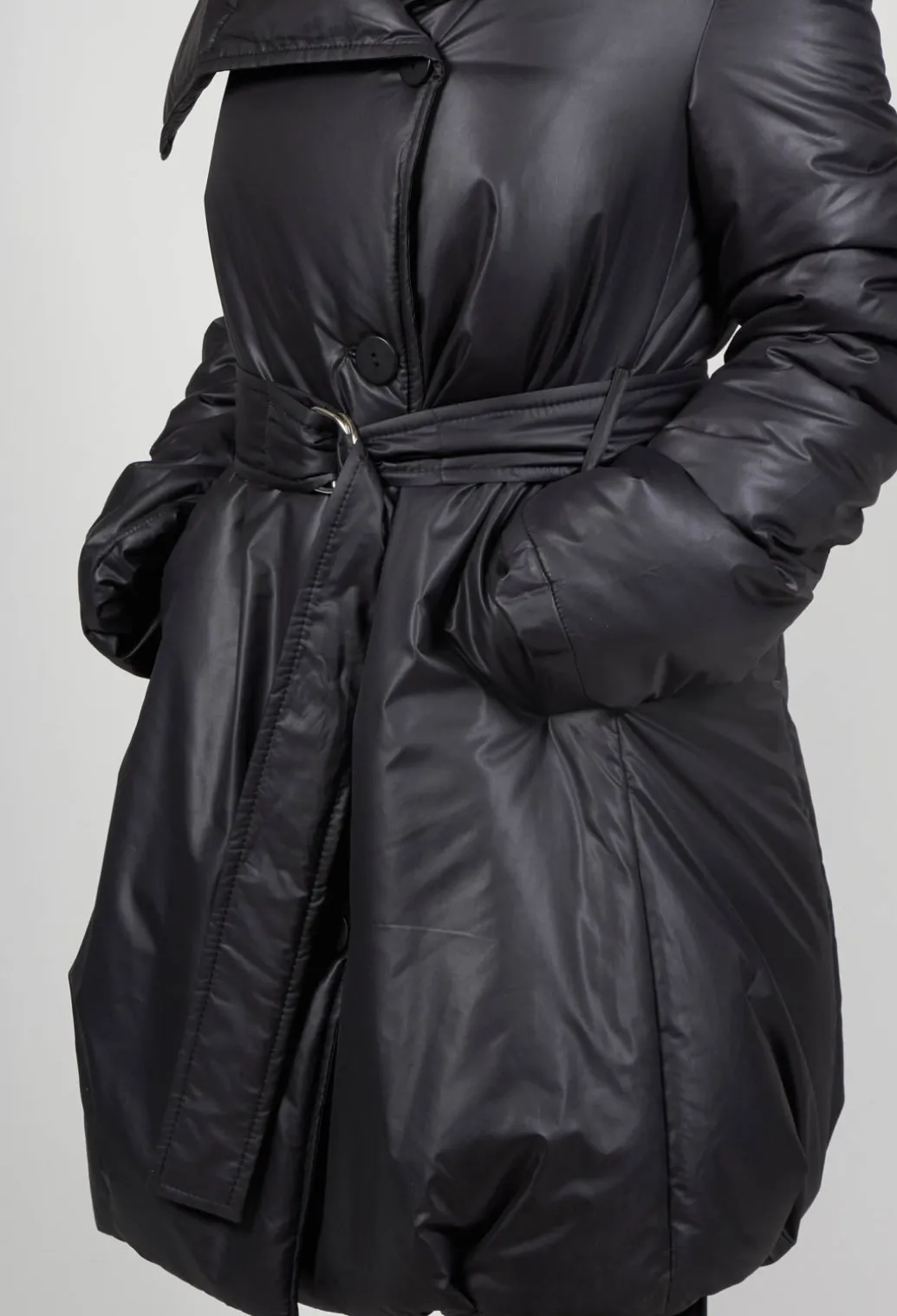 Quilted Coat Vint with High Neck In Black