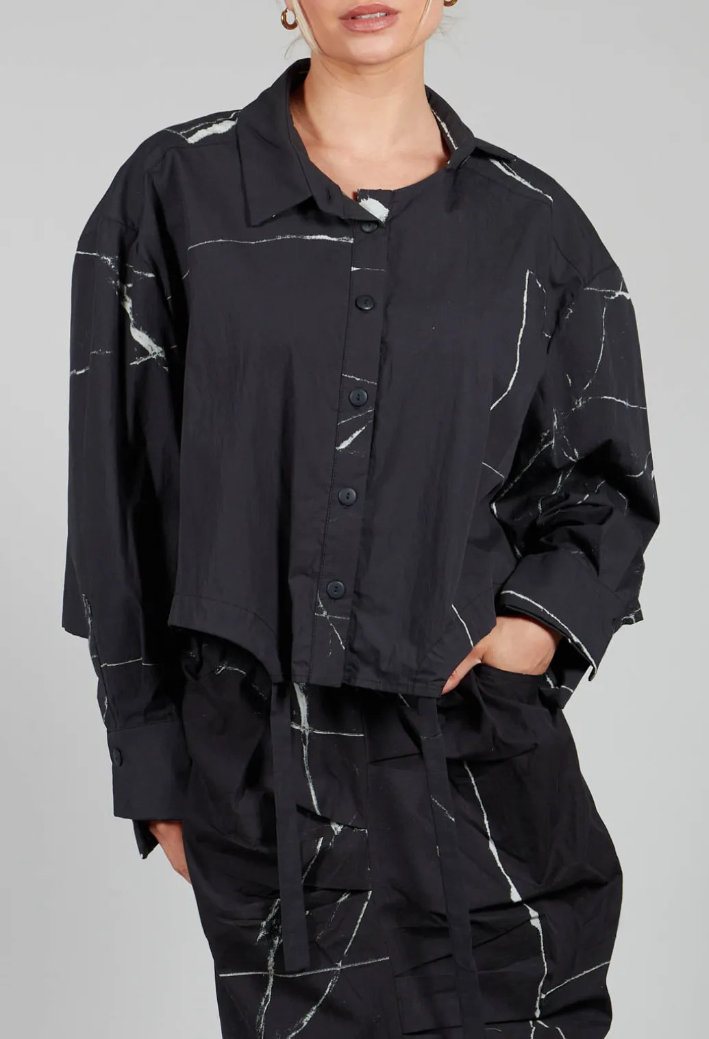Recta Shirt in Off Black Banner